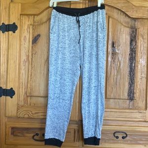 Happening in the Present joggers